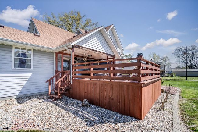708 N Giddings Ave, House other with 3 bedrooms, 2 bathrooms and 2 parking in Jerseyville IL | Image 15