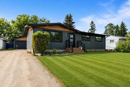 28 Alberta Dr, Fort Mcmurray, AB, T9H1P5 | Card Image