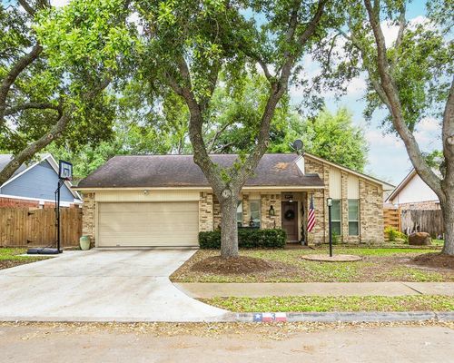 3 Columbella St, Bay City, TX, 77414-2773 | Card Image