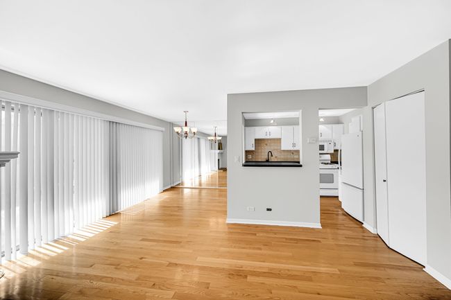 APT-2 - 1221 S Williams St, Home with 2 bedrooms, 1 bathrooms and null parking in Westmont IL | Image 5