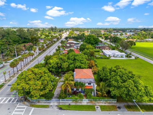 2175 Nw 111th St, Miami, FL, 33167-3824 | Card Image