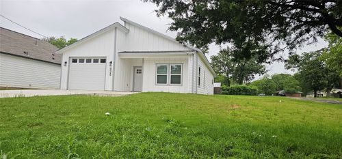 525 N Washington St, Grand Saline, TX, 75140-1643 | Card Image