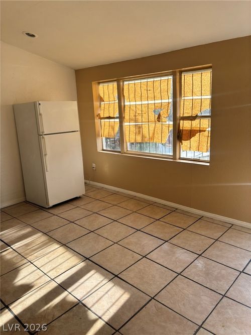 1-1118 Laurel Ave, Las Vegas, NV, 89104-4616 | Card Image