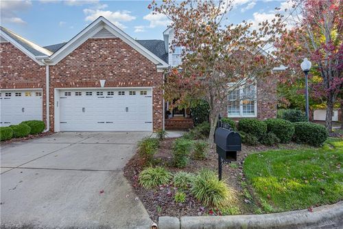 6 Jacobs Way, Greensboro, NC, 27455-9326 | Card Image