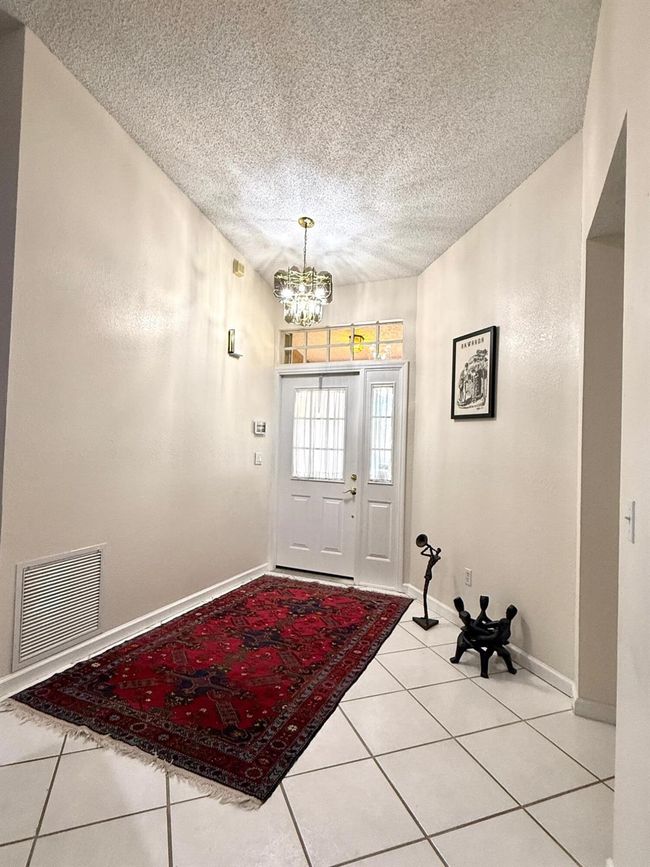 434 Se Doat St, House other with 3 bedrooms, 2 bathrooms and null parking in Port St. Lucie FL | Image 13