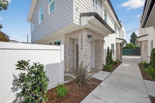 15336 Colorado Ave, Paramount, CA, 90723-4207 | Card Image