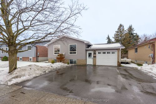 7 Birch Crt, Lindsay, ON, K9V5J3 | Card Image