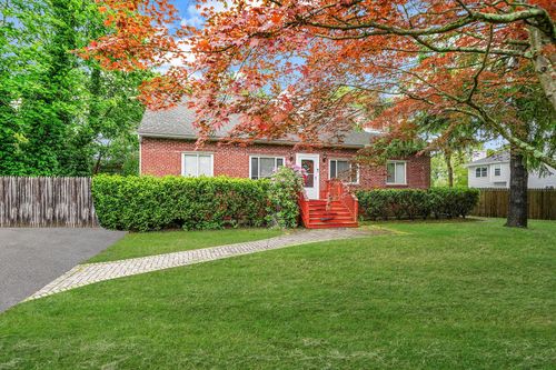 1817 Lincoln Ave, Holbrook, NY, 11741-2252 | Card Image