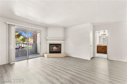 276-2606 S Durango Dr, Las Vegas, NV, 89117-2650 | Card Image