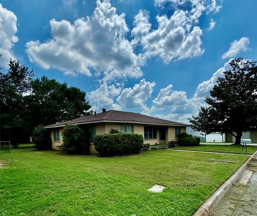 1402 Vine St, Bridgeport, TX, 76426-3841 | Card Image