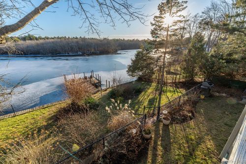 1375 Main St, Riverhead, NY, 11901-3138 | Card Image