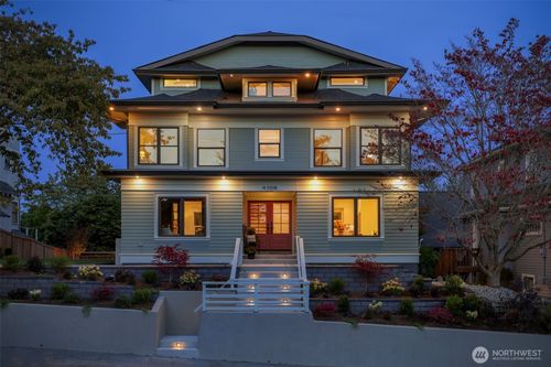 4106 Burke Ave N, Seattle, WA, 98103-8320 | Card Image