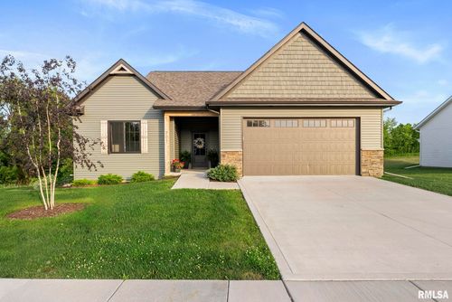 701 Sweet Wood Ln, Blue Grass, IA, 52726-1201 | Card Image