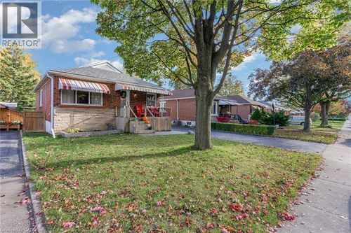 55 E 44th St, Hamilton, ON, L8T3G8 | Card Image