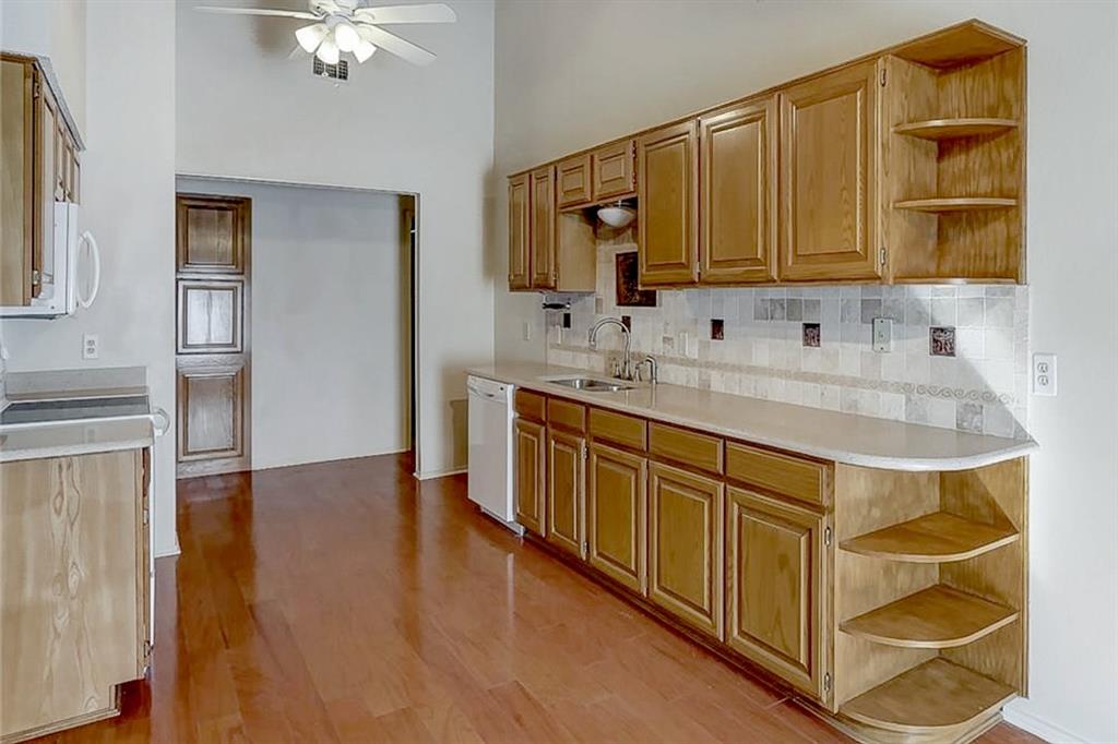 Santa Fe Dr, Arlington, TX 76017