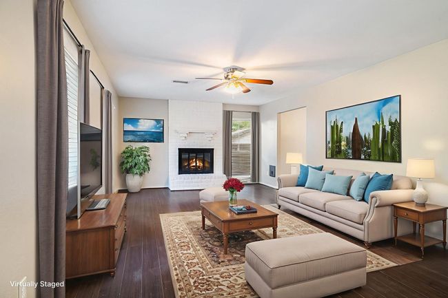11 Fiddleleaf Ct, House other with 4 bedrooms, 3 bathrooms and 2 parking in Spring TX | Image 4