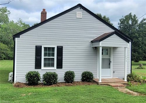 1233 Front St, Eden, NC, 27288-3829 | Card Image