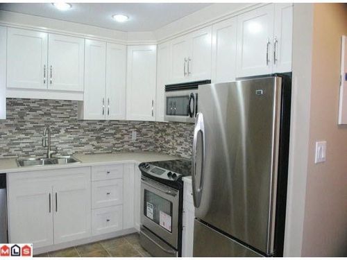 208-1521 Blackwood St, White Rock, BC, V4B3V6 | Card Image