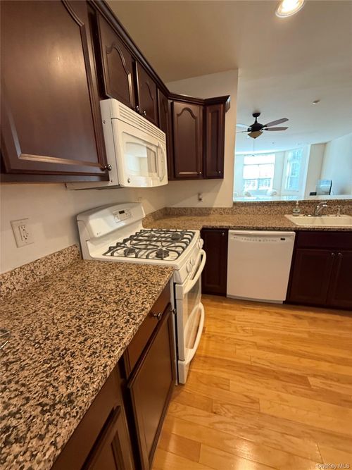 3203 Leeward Dr, Haverstraw, NY, 10927-2128 | Card Image