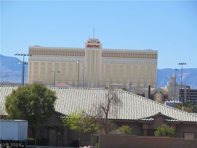9795 La Cienega St, House other with 5 bedrooms, 3 bathrooms and null parking in Las Vegas NV | Image 35