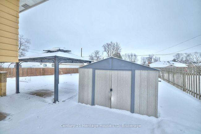 1383 Garrison Rd, House other with 3 bedrooms, 2 bathrooms and 8 parking in Fort Erie ON | Image 29