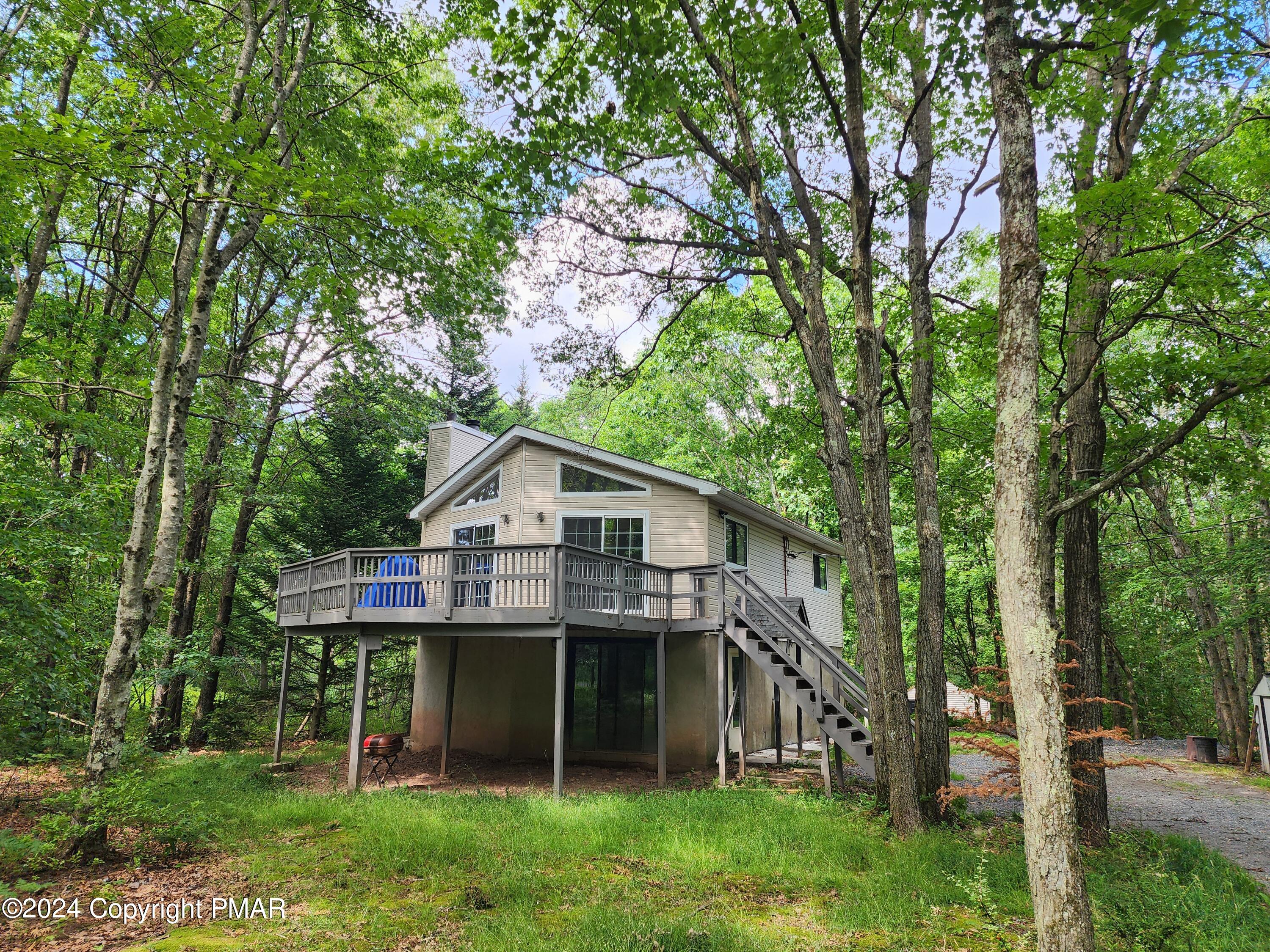 Fox Ln, Jim Thorpe, PA 18229