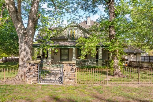 701 S Cherry St, Harrison, AR, 72601-5807 | Card Image