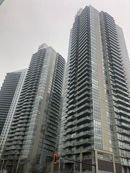 2109-13688 100 Ave, Surrey, BC, V3T0G5 | Card Image