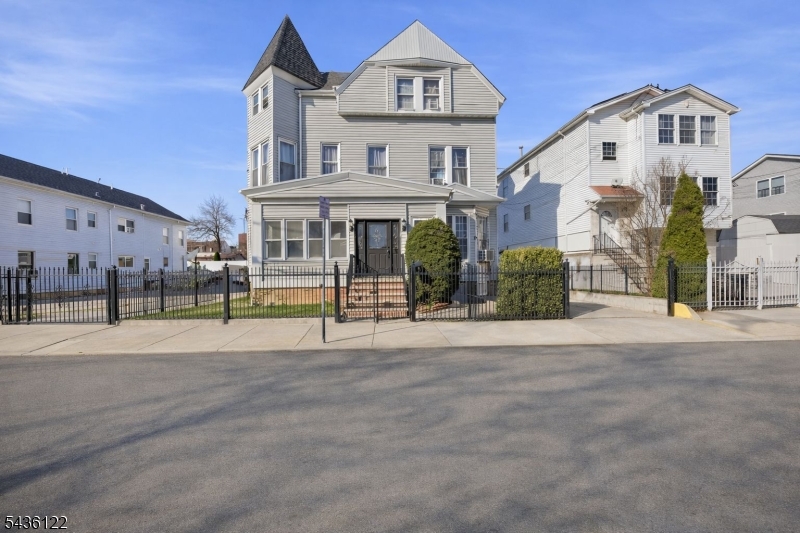 Residential Income in Newark City