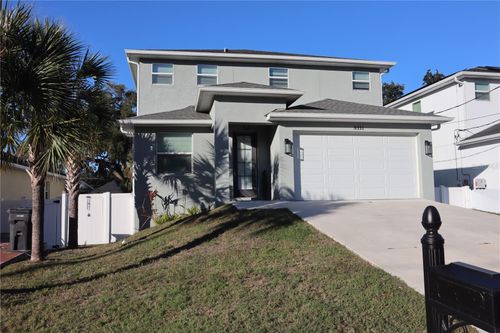 8331 Peggy St, Tampa, FL, 33615-2818 | Card Image