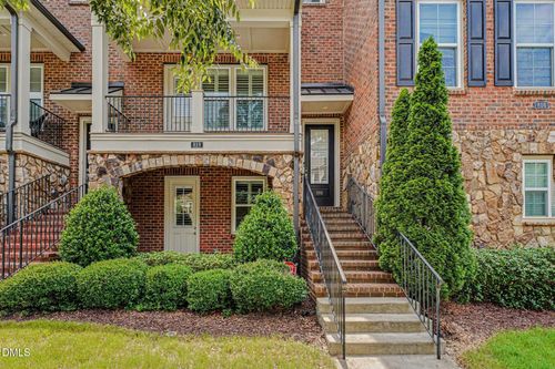 818 Bankston Woods Way, Raleigh, NC, 27609-7482 | Card Image
