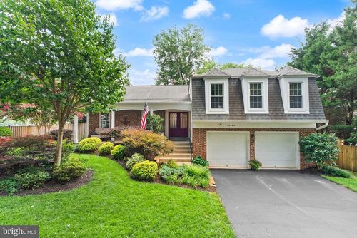 13459 Stream Valley Dr, Chantilly, VA, 20151-2625 | Card Image