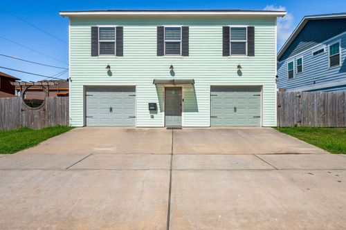 2203 56th St, Galveston, TX, 77551-5140 | Card Image