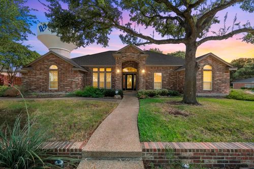 2324 Paddington Way, Lorena, TX, 76655-3697 | Card Image