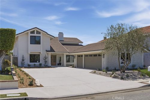 9818 Red River Cir, Fountain Valley, CA, 92708-7327 | Card Image