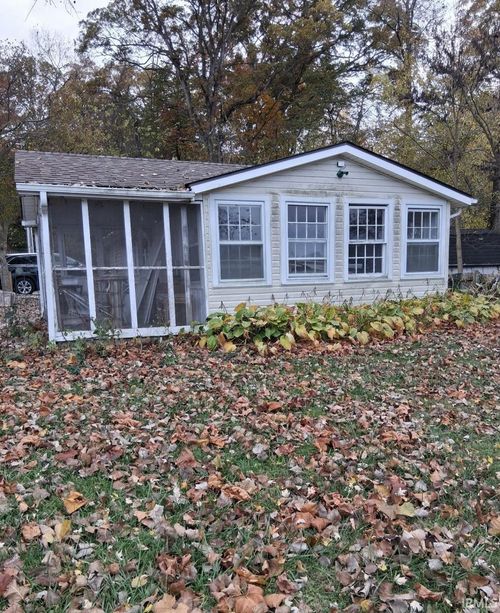 1519 S Lakeshore Dr, Albion, IN, 46701-9669 | Card Image