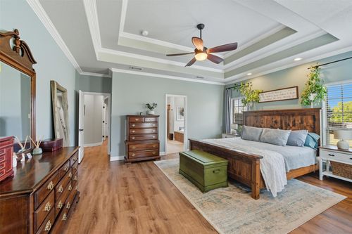 100 Overton Ridge Cir, Weatherford, TX, 76088-7846 | Card Image