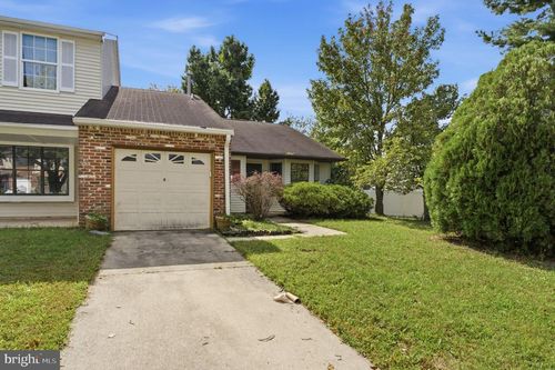 8 Heywood Ln, Sicklerville, NJ, 08081-2550 | Card Image