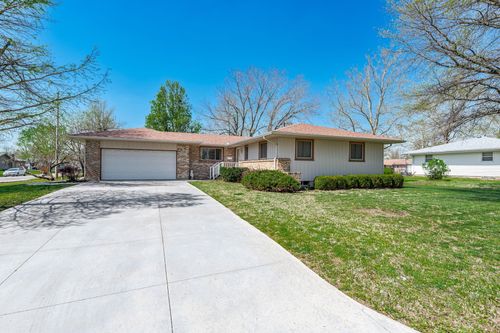 357 Village Ln, Eureka, KS, 67045-2142 | Card Image