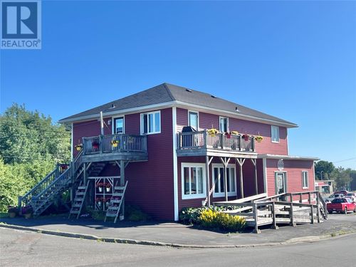 107 Lincoln Rd, Grand Falls Windsor, NL, A2A1P3 | Card Image