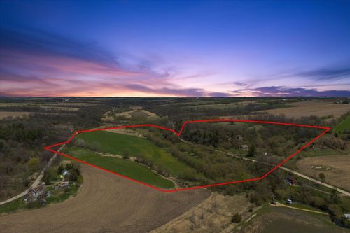 6706 Dougherty Creek Rd, Argyle, WI, 53504-9643 | Card Image