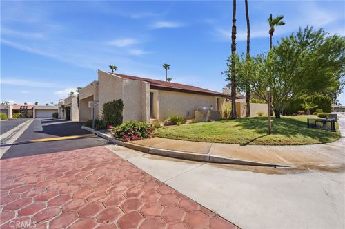 1470 E Andreas Rd, Palm Springs, CA, 92262-6462 | Card Image