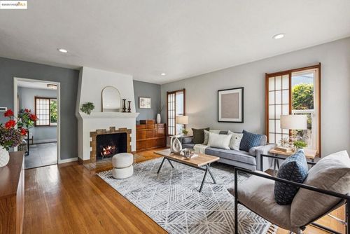 2416 Valley St, Berkeley, CA, 94702-2136 | Card Image