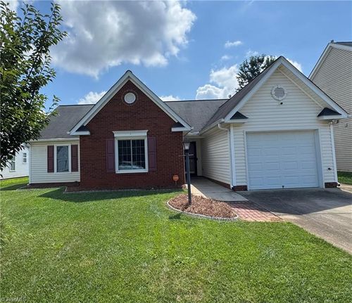 5715 Fox Chase Dr, Winston Salem, NC, 27105-3085 | Card Image