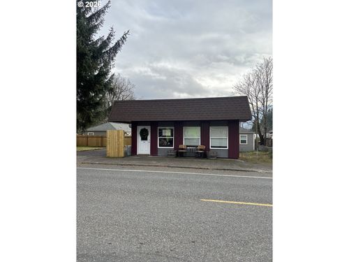 32 Hot Springs Ave, Carson, WA, 98610-3315 | Card Image