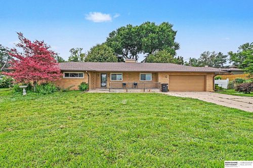 328 N 90th St, Omaha, NE, 68114-3904 | Card Image
