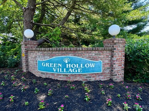 311 Green Hollow Dr, Iselin, NJ, 08830-2922 | Card Image