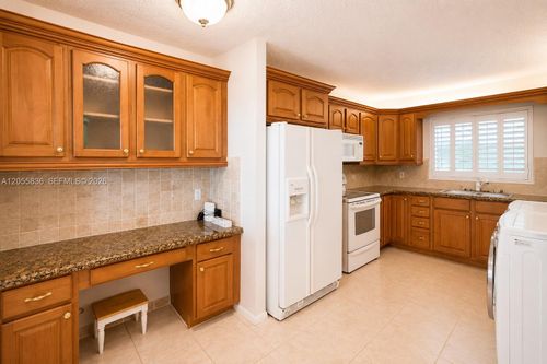 605-401 Briny Ave, Pompano Beach, FL, 33062-5833 | Card Image