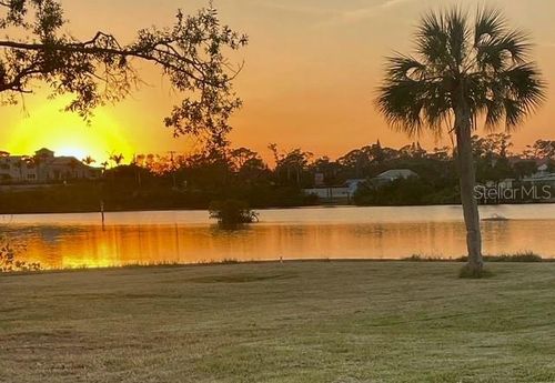 307 Dona Dr, NOKOMIS, FL, 34275-2609 | Card Image