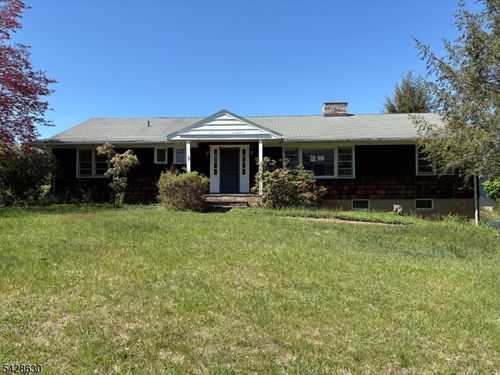 18 Pottersville Rd, Gladstone, NJ, 07934-2092 | Card Image